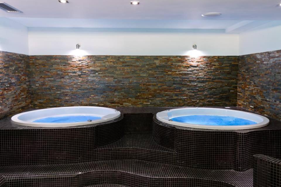 Restauracia Gol Hotell Oravske Vesele Exteriör bild